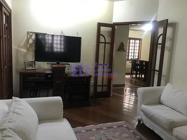 Casa com 600m² 4 quartos e 4 banheiros, à venda ou para alugar, no bairro Jardim Textil em São Paulo