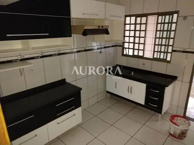 Casa com 200m² 3 quartos e 2 banheiros, à venda, no bairro Jardim Planalto em Londrina