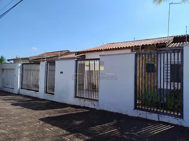 Casa com 360m² 2 quartos e 2 banheiros, à venda, no bairro Vila Menuzzo em Sumaré