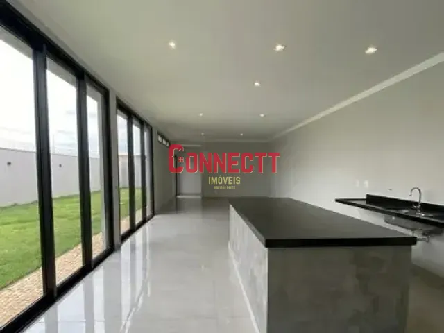 Casa com 700m² 2 quartos e 3 banheiros, à venda, no bairro Cravinhos em Cravinhos