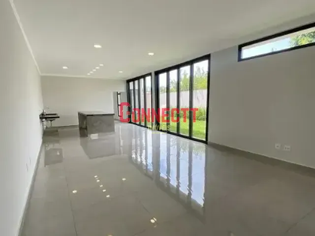 Casa com 700m² 2 quartos e 3 banheiros, à venda, no bairro Cravinhos em Cravinhos