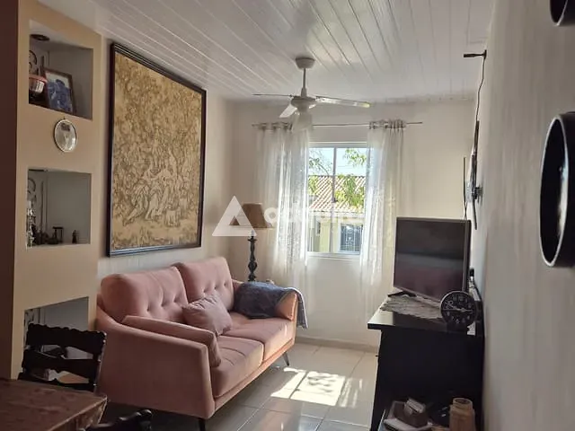 Casa com 75m² 3 quartos e 1 banheiro, à venda, no bairro Orfãs em Ponta Grossa