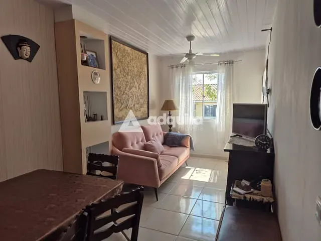 Casa com 75m² 3 quartos e 1 banheiro, à venda, no bairro Orfãs em Ponta Grossa