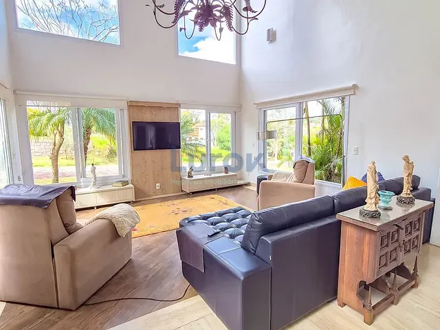 Casa com 1000m² 5 quartos e 8 banheiros, à venda ou para alugar, no bairro Jardim São Bento do Recreio em Valinhos