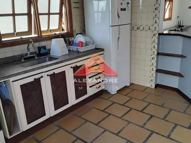 Casa com 120m² 3 quartos e 2 banheiros, à venda, no bairro Maranduba em Ubatuba