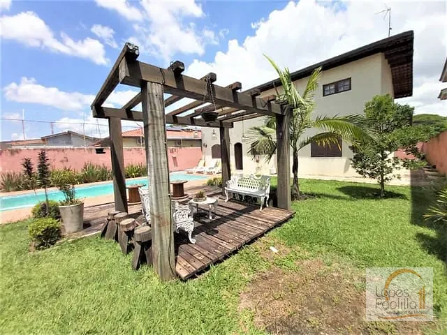 Casa com 600m² 8 quartos e 5 banheiros, à venda, no bairro Morumbi em Atibaia