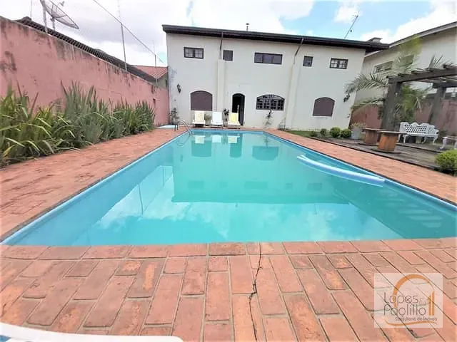 Casa com 600m² 8 quartos e 5 banheiros, à venda, no bairro Morumbi em Atibaia