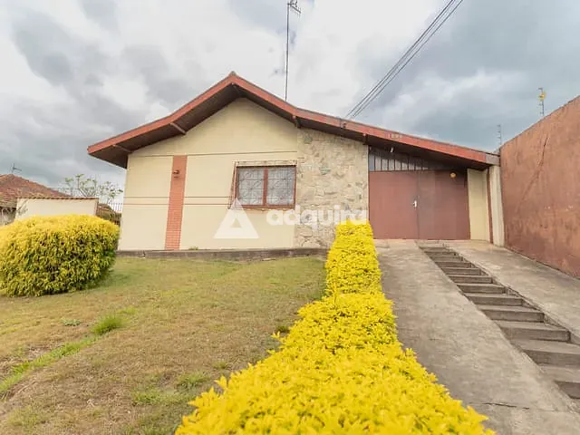 Casa com 660m² 3 quartos e 2 banheiros, à venda, no bairro Uvaranas em Ponta Grossa