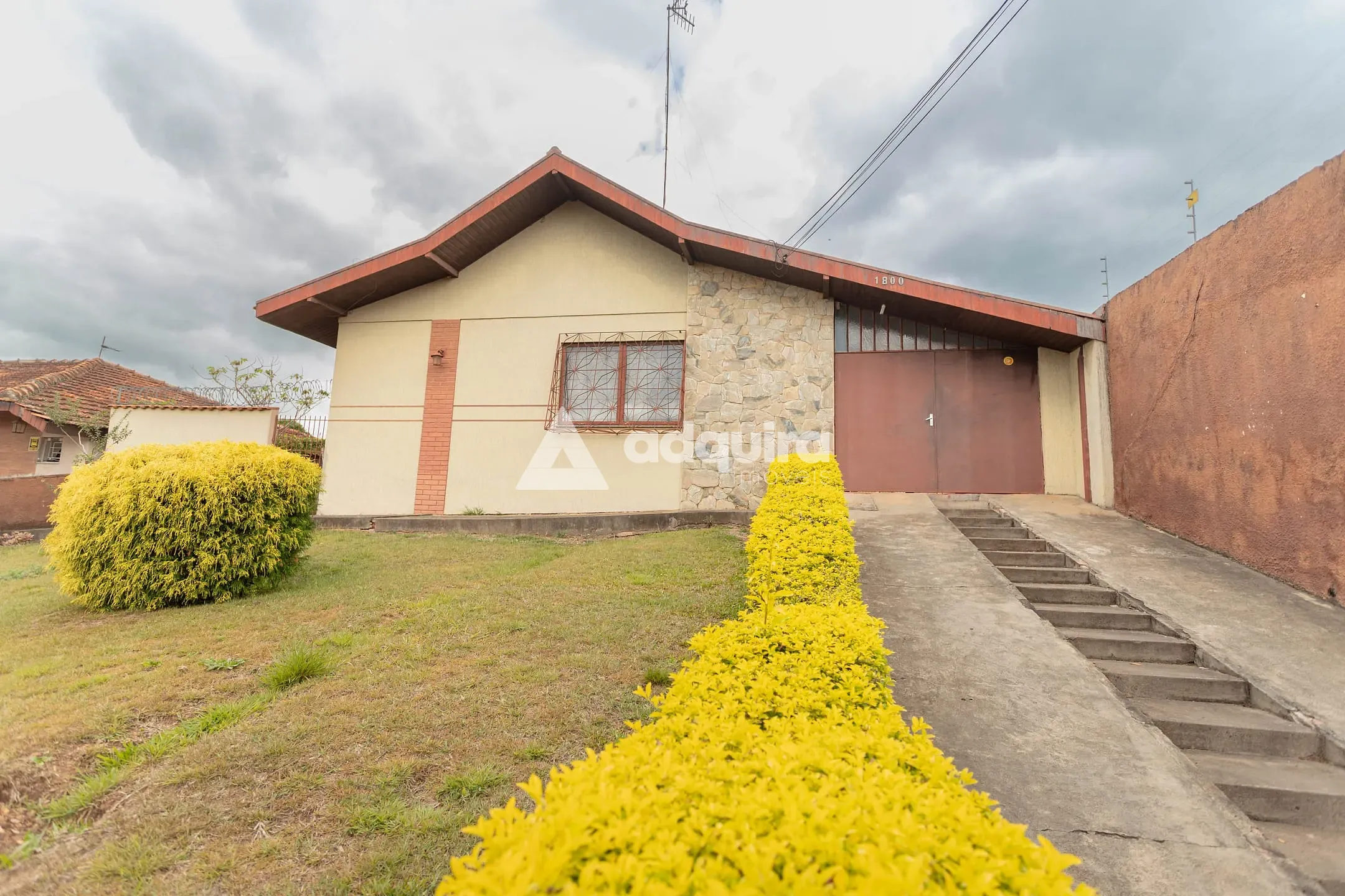 Casa, 3 quartos, 218 m² - Foto 1