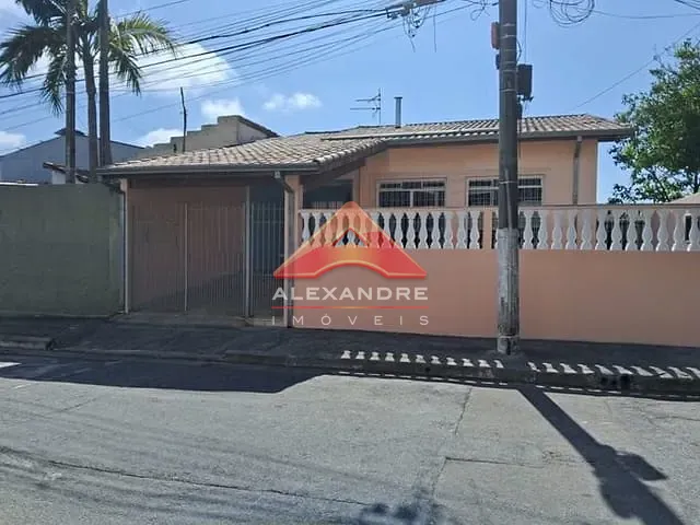 Casa com 250m² 3 quartos e 2 banheiros, à venda, no bairro Jardim Ismênia em São José dos Campos