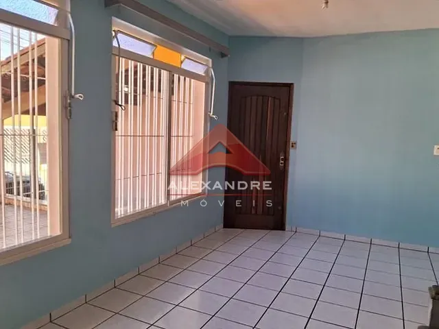 Casa com 250m² 3 quartos e 2 banheiros, à venda, no bairro Jardim Ismênia em São José dos Campos