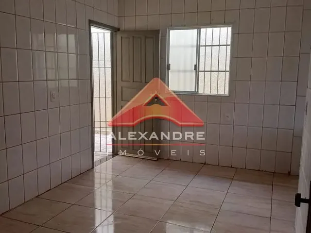 Casa com 200m² 3 quartos e 1 banheiro, à venda, no bairro Vila Industrial em São José Dos Campos