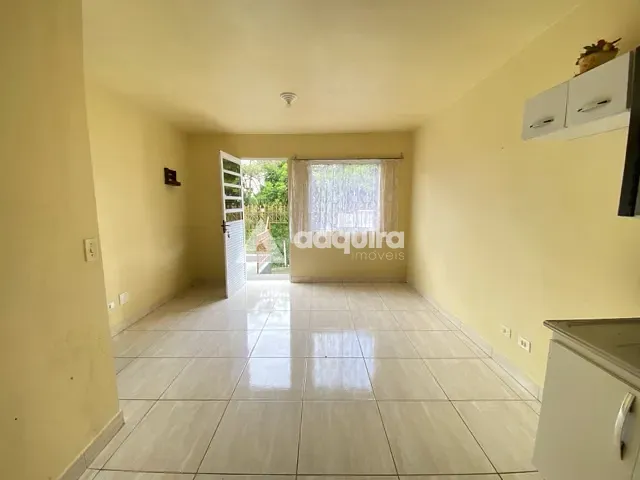 Casa com 104m² 3 quartos e 1 banheiro, à venda, no bairro Nova Rússia em Ponta Grossa