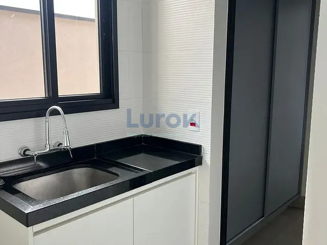 Casa com 300m² 3 quartos e 4 banheiros, à venda, no bairro Roncáglia em Valinhos