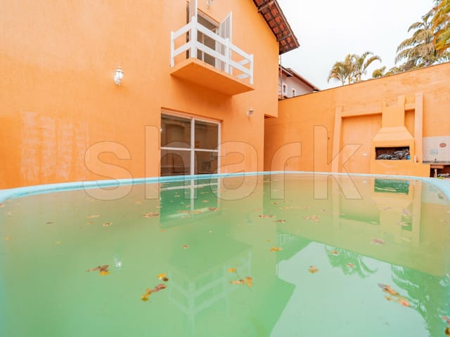 Casa com 360m² 4 quartos e 4 banheiros, à venda, no bairro Alphaville em Santana de Parnaíba