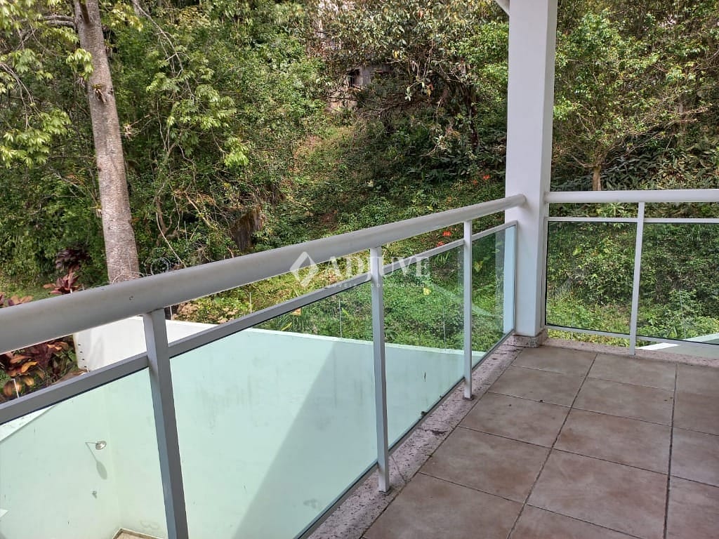 Casa à venda com 4 quartos, 130m² - Foto 16