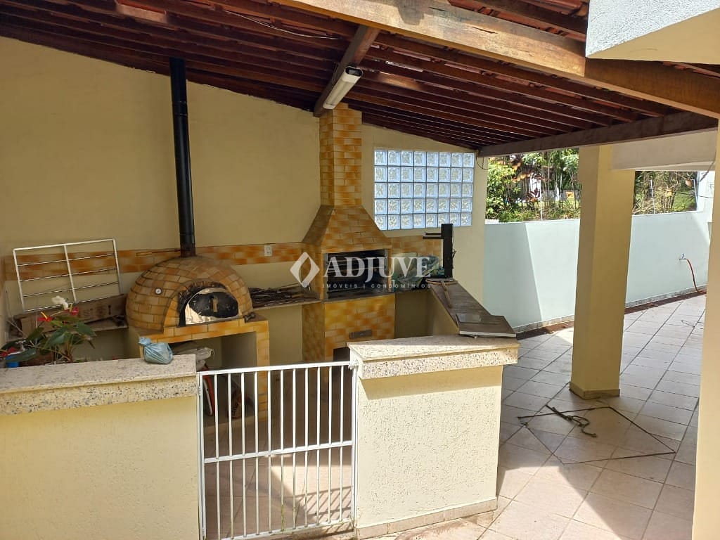 Casa à venda com 4 quartos, 130m² - Foto 5
