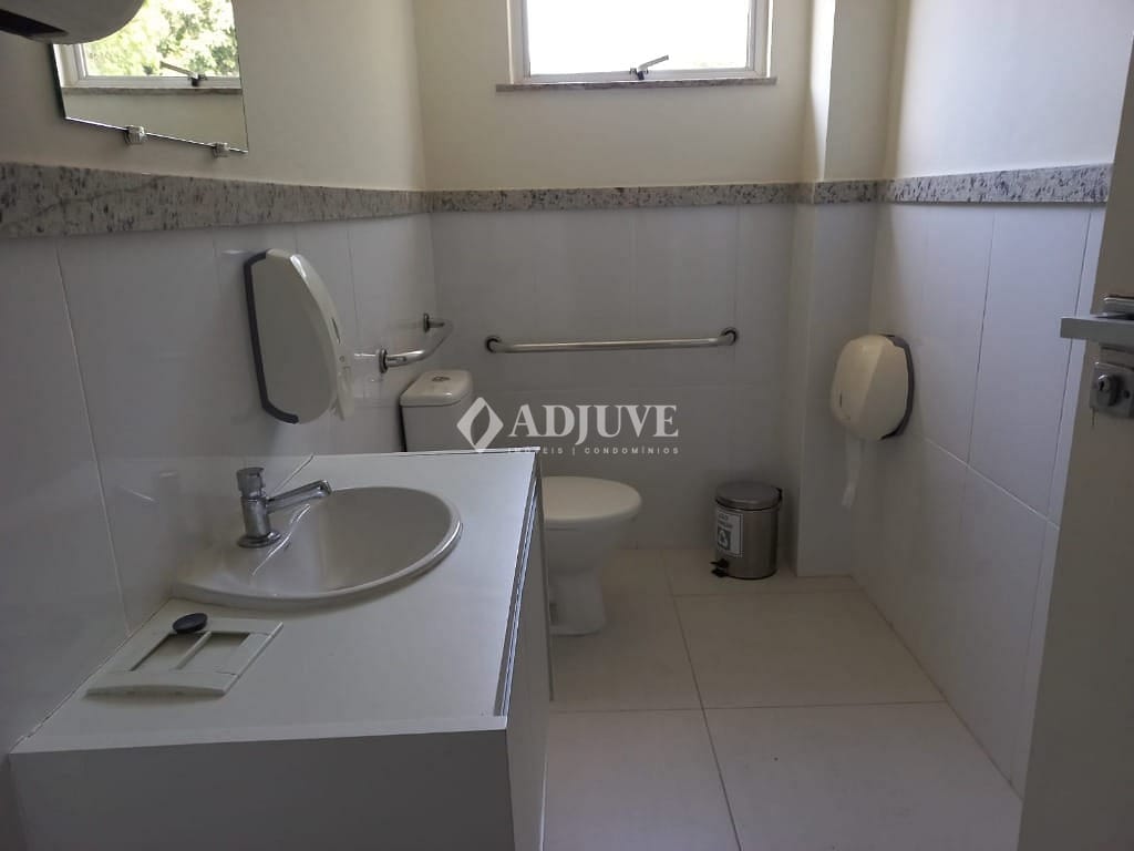 Casa à venda com 4 quartos, 130m² - Foto 18