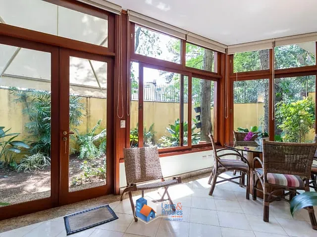 Casa com 440m² 4 quartos e 5 banheiros, à venda, no bairro Jardim Prudência em São Paulo