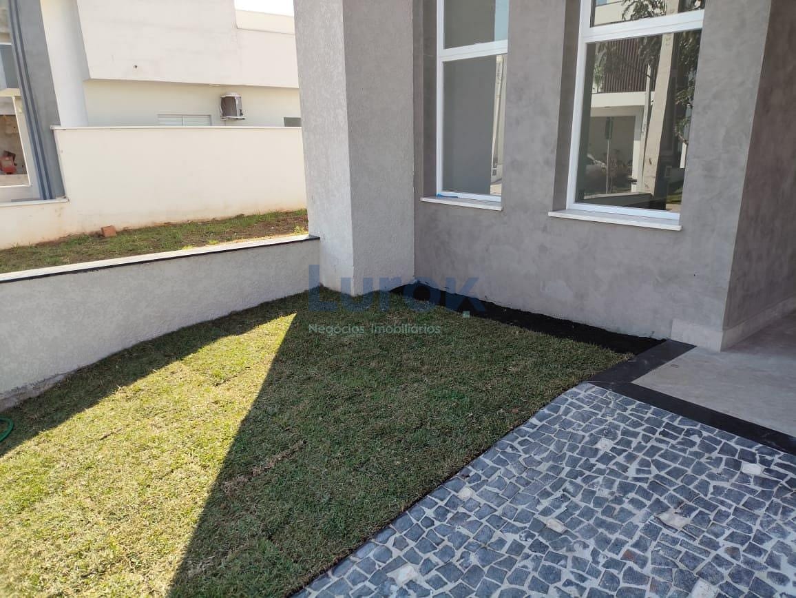 Casa à venda com 3 quartos, 140m² - Foto 2