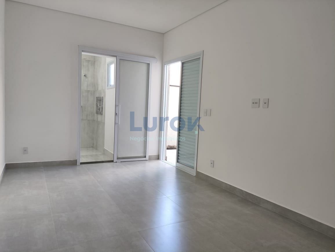 Casa à venda com 3 quartos, 140m² - Foto 4