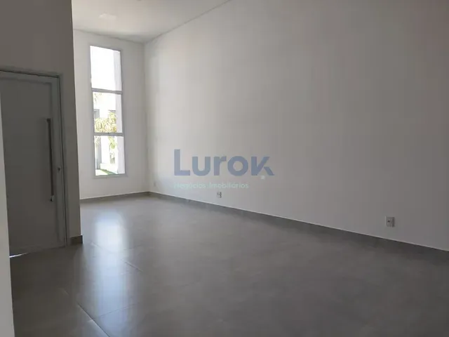 Casa com 200m² 3 quartos e 2 banheiros, à venda, no bairro Vila Monte Alegre em Paulínia