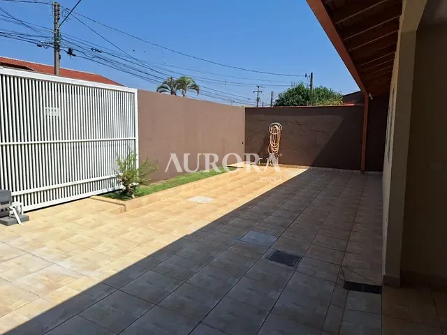 Casa com 300m² 2 quartos e 2 banheiros, à venda, no bairro Lindóia em Londrina