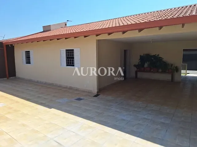 Casa com 300m² 2 quartos e 2 banheiros, à venda, no bairro Lindóia em Londrina
