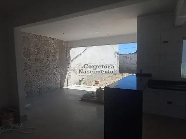 Casa com 324m² 3 quartos e 1 banheiro, à venda, no bairro Massaguaçu em Caraguatatuba