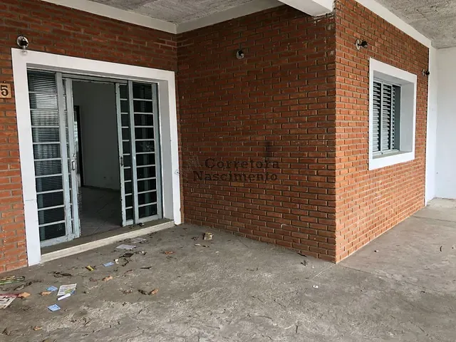 Casa com 410m² 2 quartos e 1 banheiro, à venda, no bairro Vila Pinheiro em Jacareí