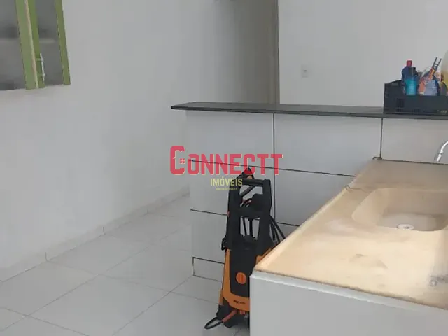 Casa com 200m² 3 quartos e 2 banheiros, à venda, no bairro Jardim Heitor Rigon em Ribeirão Preto