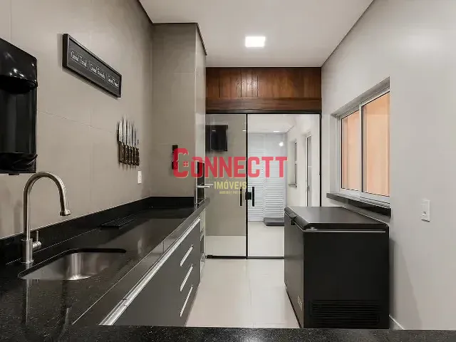 Casa 3 quartos e 4 banheiros, à venda, no bairro Parque dos Lagos em Ribeirão Preto