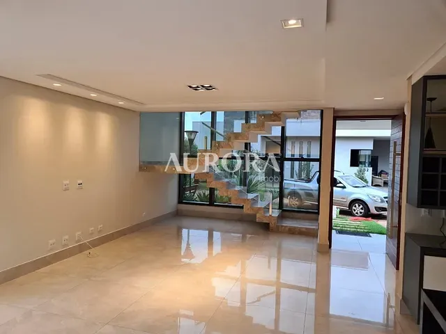 Casa com 220m² 3 quartos e 5 banheiros, à venda, no bairro Esperança em Londrina