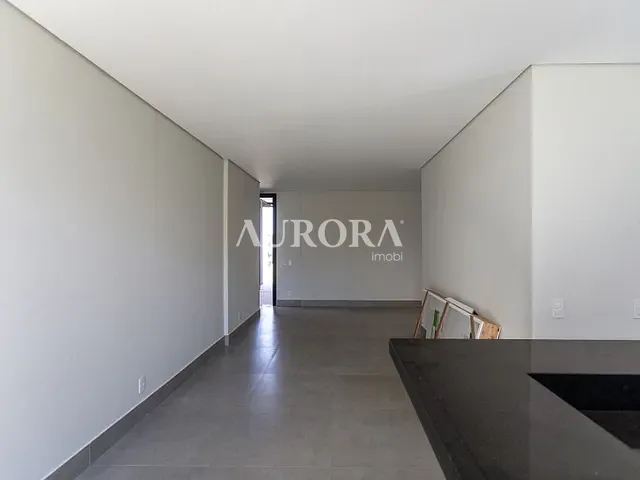 Casa com 255m² 3 quartos e 4 banheiros, à venda, no bairro Abussafe em Londrina