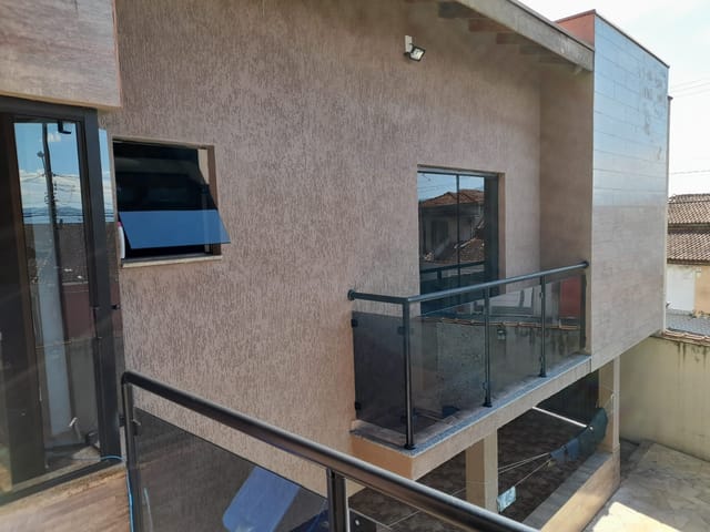 Casa com 180m² 2 quartos e 4 banheiros, à venda, no bairro Residencial Mombaça em Pindamonhangaba