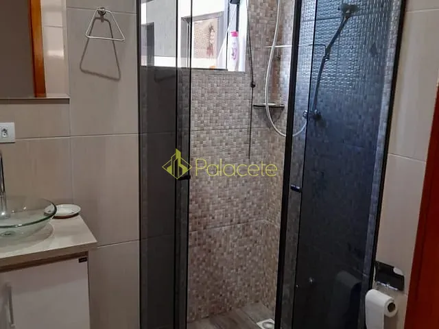 Casa com 180m² 2 quartos e 4 banheiros, à venda, no bairro Residencial Mombaça em Pindamonhangaba