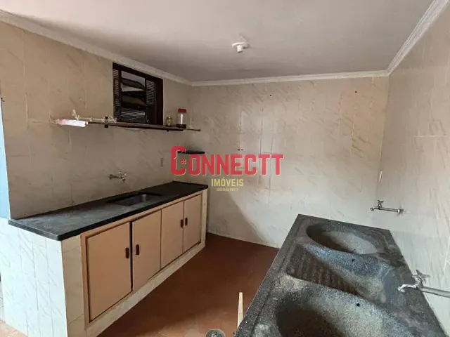 Casa com 300m² 3 quartos e 2 banheiros, à venda, no bairro Centro em Brodowski