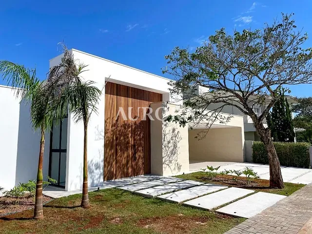 Casa com 721m² 3 quartos e 3 banheiros, à venda, no bairro Parque Residencial Manela em Cambé