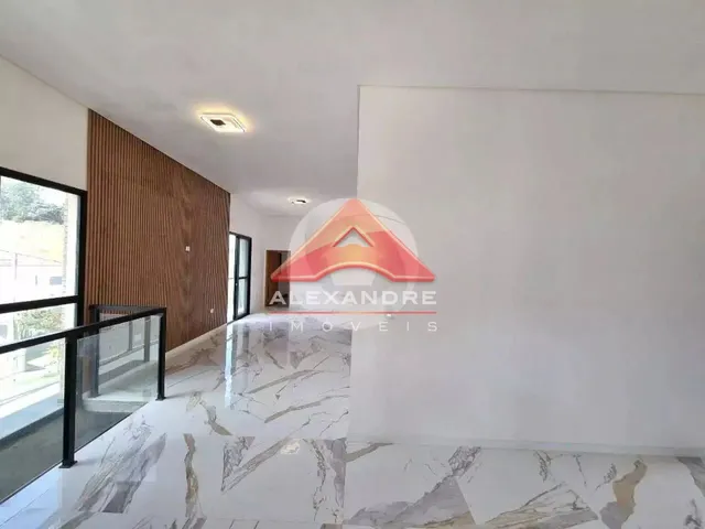 Casa com 300m² 4 quartos e 3 banheiros, à venda, no bairro Condomínio Residencial Mantiqueira em São José Dos Campos