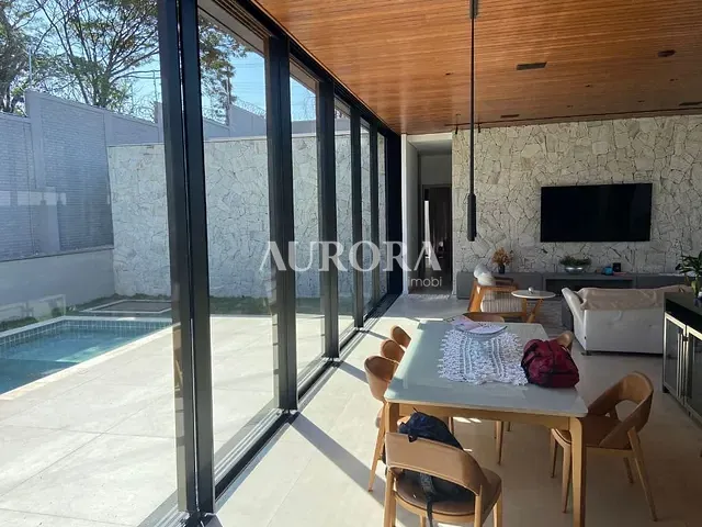 Casa com 742m² 3 quartos e 4 banheiros, à venda ou para alugar, no bairro Palhano 2 em Londrina