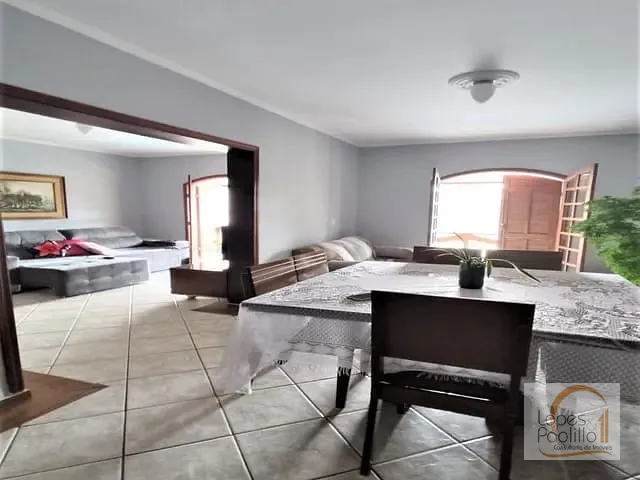 Casa com 385m² 4 quartos e 5 banheiros, à venda, no bairro Jardim Paulista em Atibaia