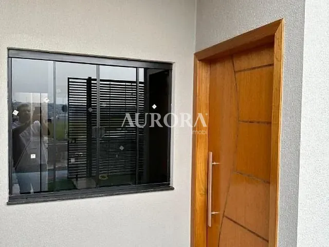 Casa 3 quartos e 2 banheiros, à venda, no bairro Jardim Tropical em Londrina