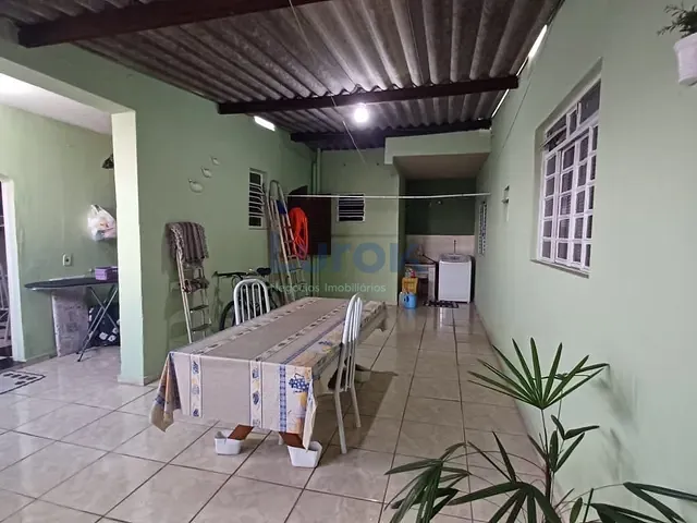Casa com 200m², à venda, no bairro Jardim Santo Antônio em Valinhos
