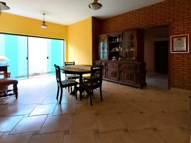 Casa com 720m² 3 quartos e 4 banheiros, à venda, no bairro Jardim Residencial Doutor Lessa em Pindamonhangaba