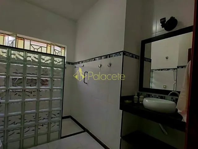 Casa com 720m² 3 quartos e 4 banheiros, à venda, no bairro Jardim Residencial Doutor Lessa em Pindamonhangaba