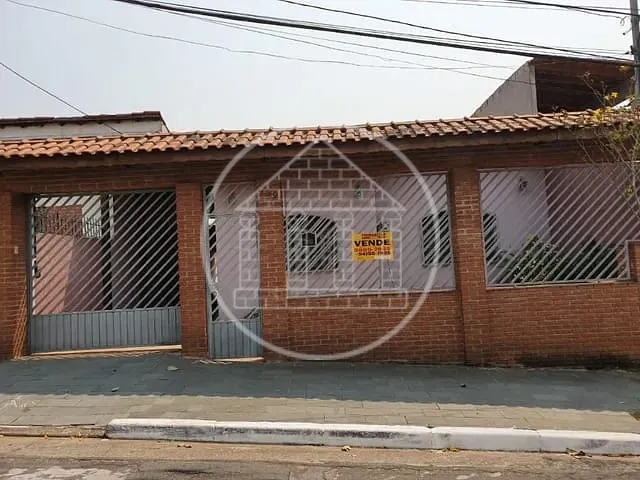 Casa com 200m² 2 quartos e 2 banheiros, à venda, no bairro Cidade Dutra em São Paulo