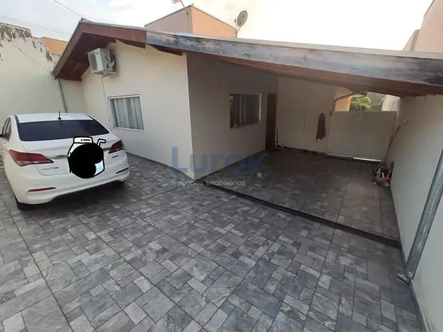 Casa com 300m² 3 quartos e 2 banheiros, à venda, no bairro Loteamento Residencial Ana Carolina em Valinhos