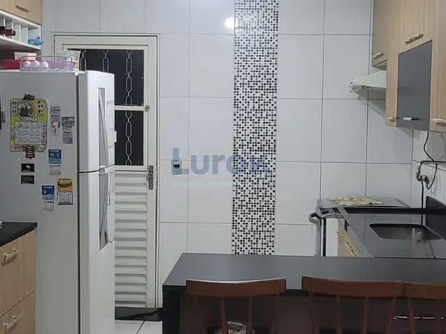 Casa com 300m² 3 quartos e 2 banheiros, à venda, no bairro Loteamento Residencial Ana Carolina em Valinhos