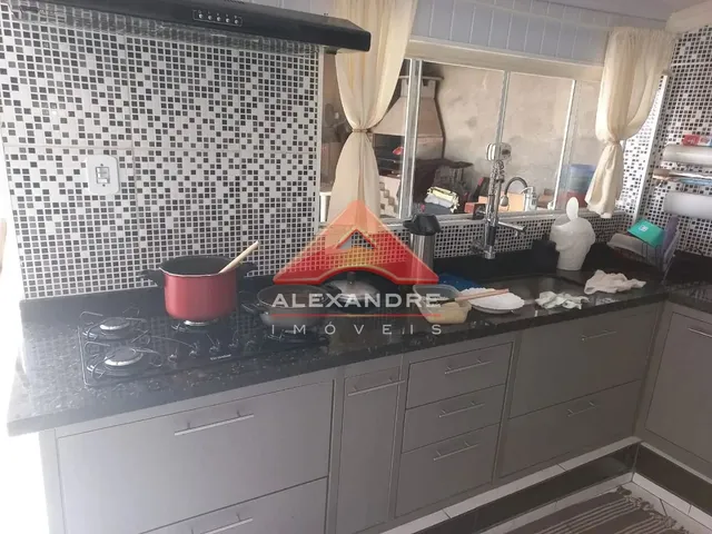 Casa com 505m² 3 quartos e 3 banheiros, à venda, no bairro Primavera 1B em São José Dos Campos