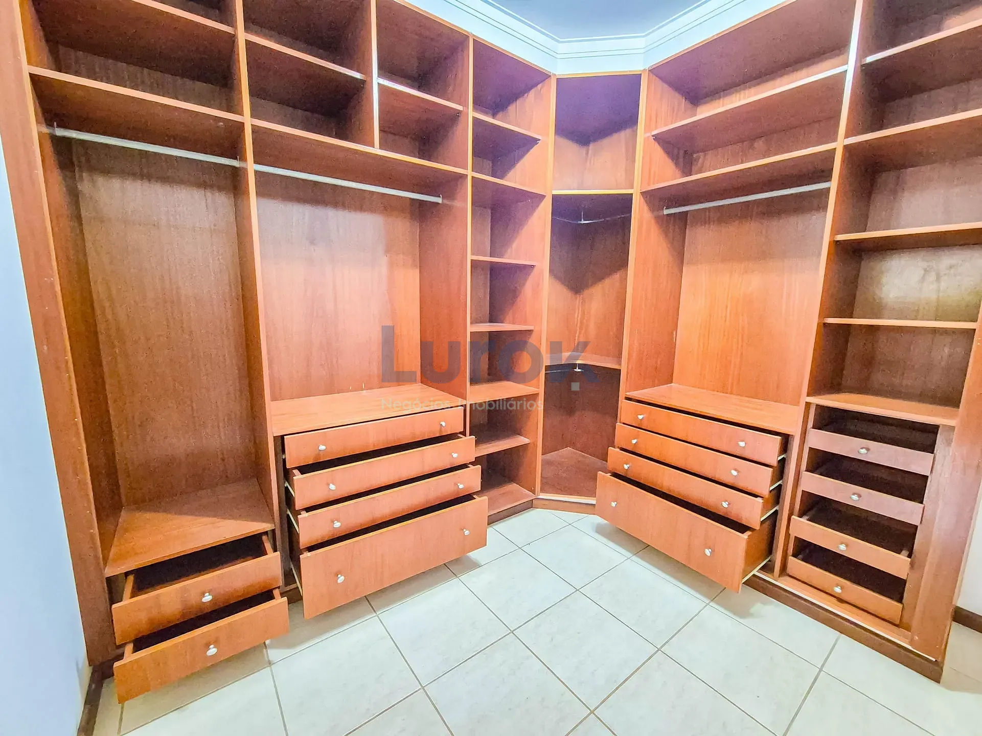 Casa, 4 quartos, 330 m² - Foto 23